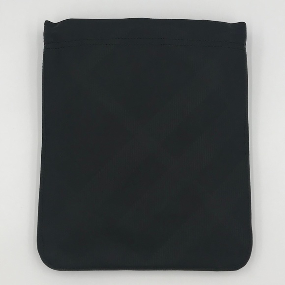 Auth Burberry black bag with hidden check print - Picture 4 of 8